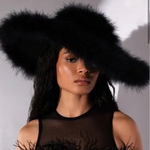 MAKE IT FAB OSTRICH FEATHER BRIM HAT IN BLACK